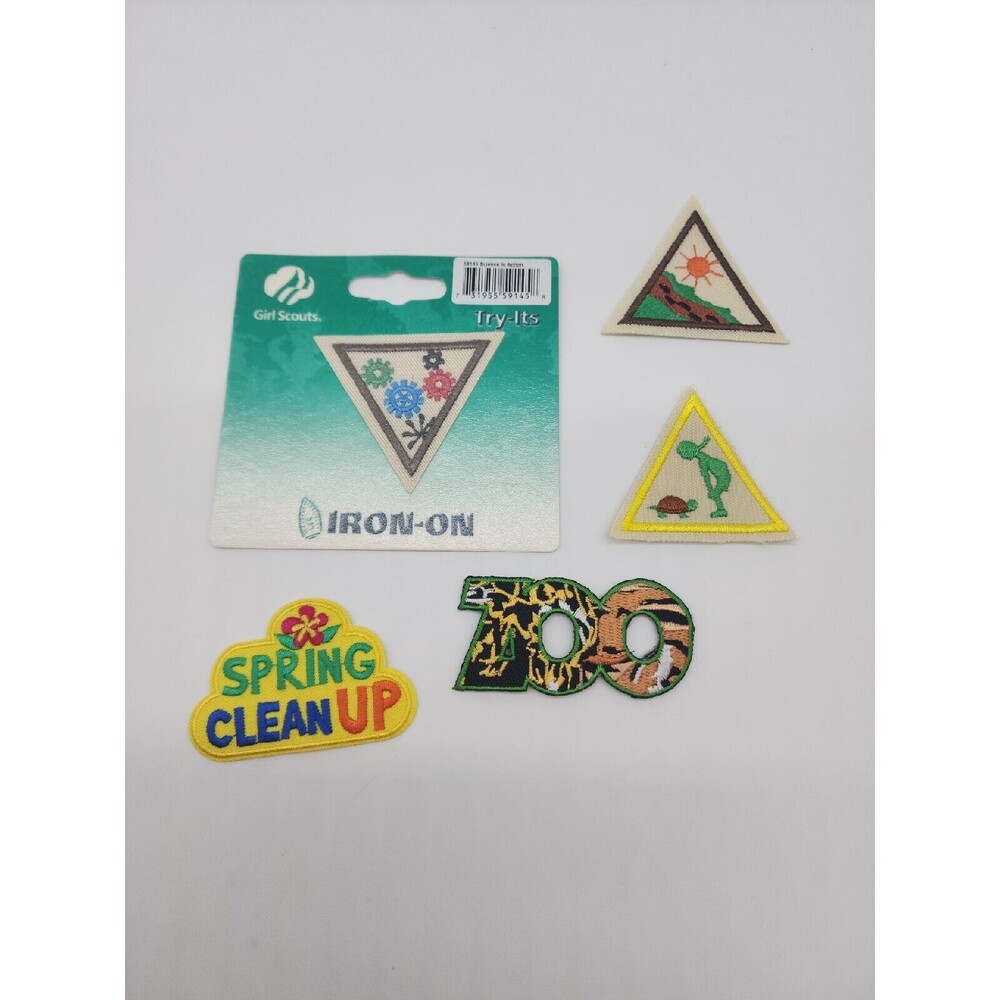 GIRL SCOUTS Lot Of 5 Uniform RANDOM Patches Colorful Iron On  Some VTG #3